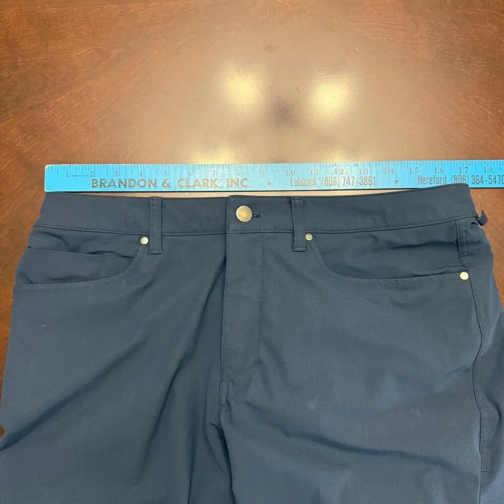Lululemon Men's ABC Classic Fit Trouser Pants Blue Size 33